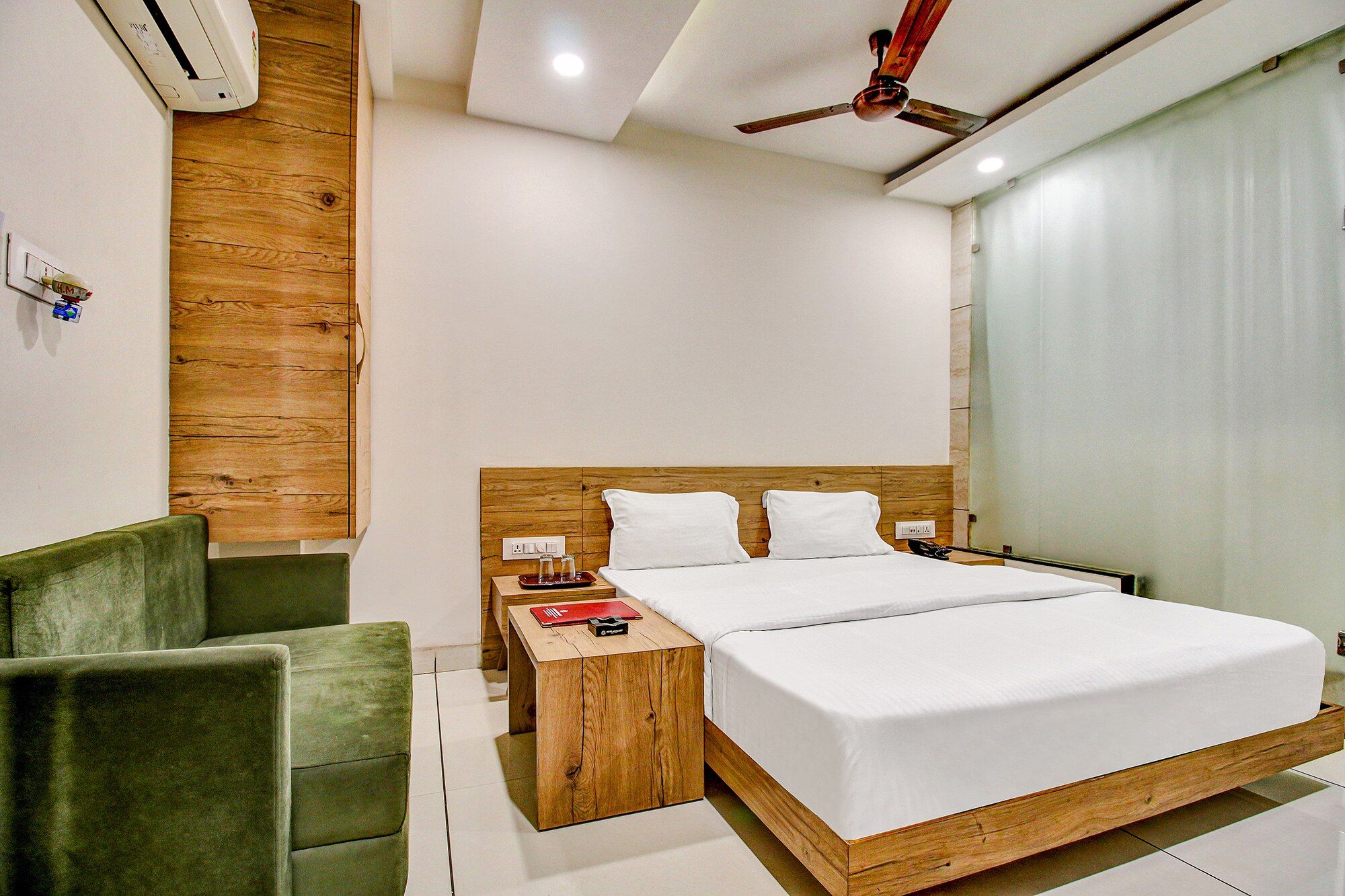  FabHotel Prime Manjeet Suite Room 5