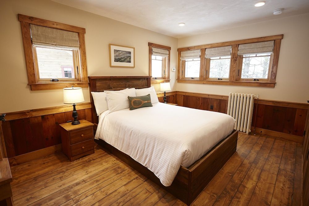Comfort Room, 1 Queen Bed