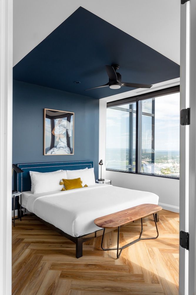 Suite, 2 Bedrooms, Corner