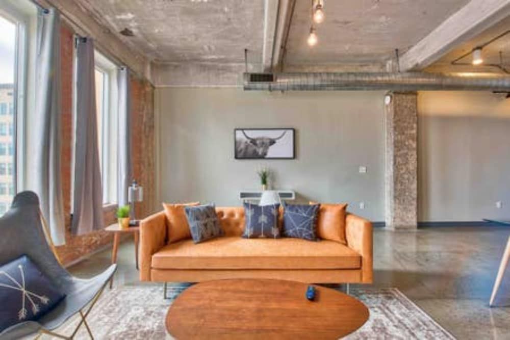 Luxurious Downtown Smart Loft