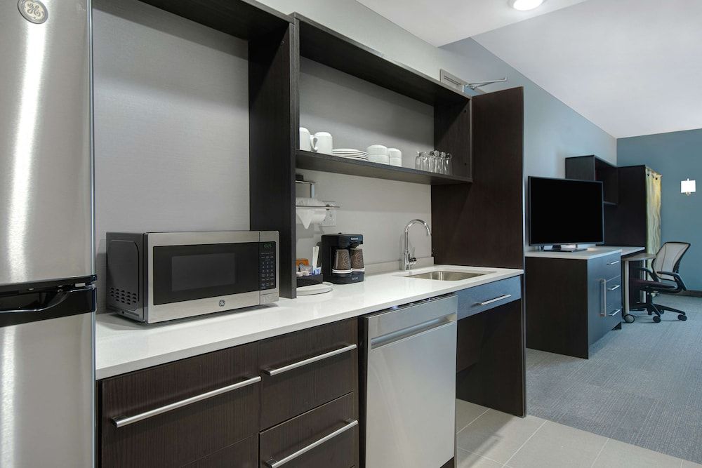 Home2 Suites By Hilton Grand Rapids Airport Studio, 1 Queen Bed, Accessible, Bathtub (Mobility & Hearing) 4