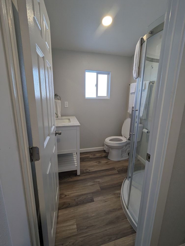 Snowy Mountain Inn Deluxe Studio (4) 3