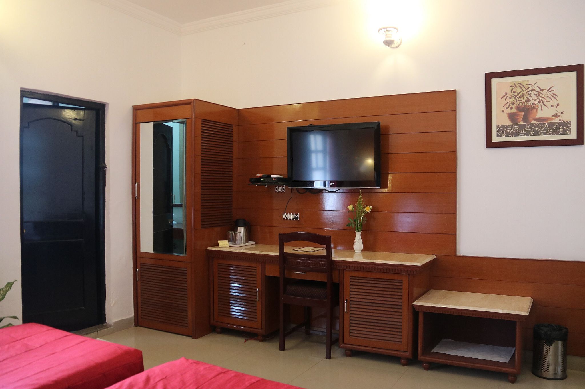 Hotel Grand Central Super Deluxe (Air Conditioned) 7