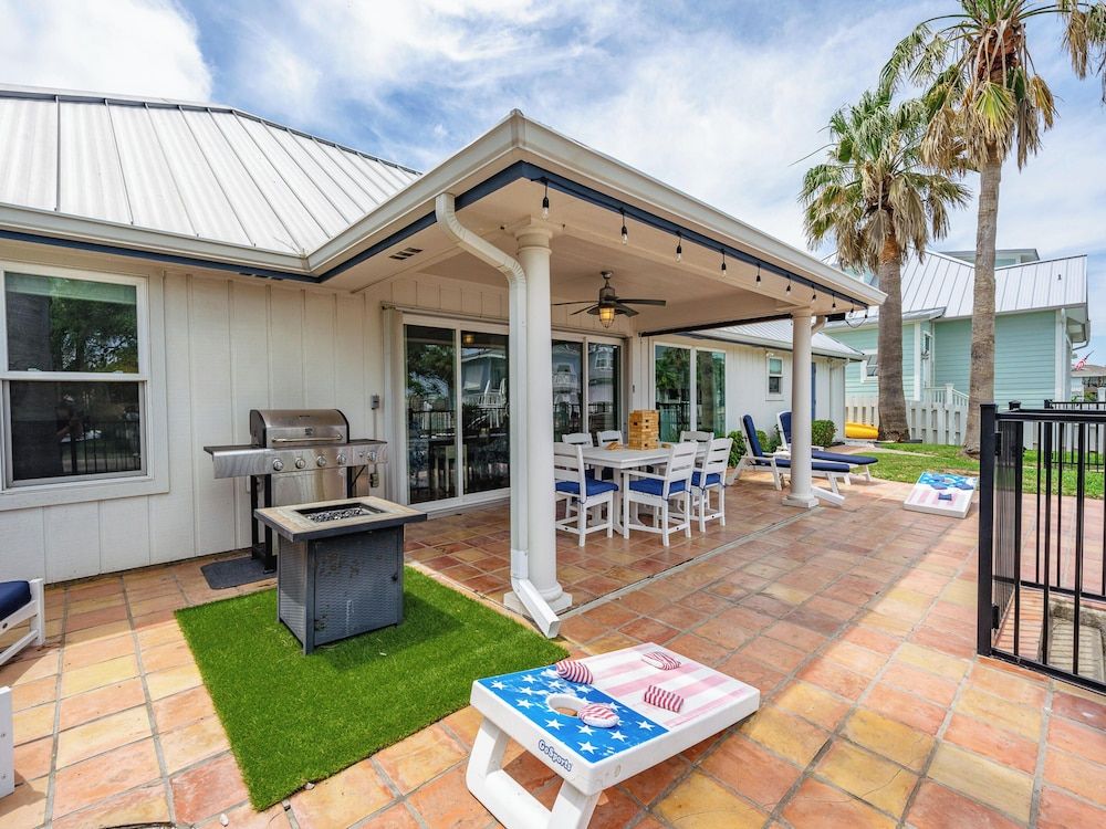 Flamingo House
