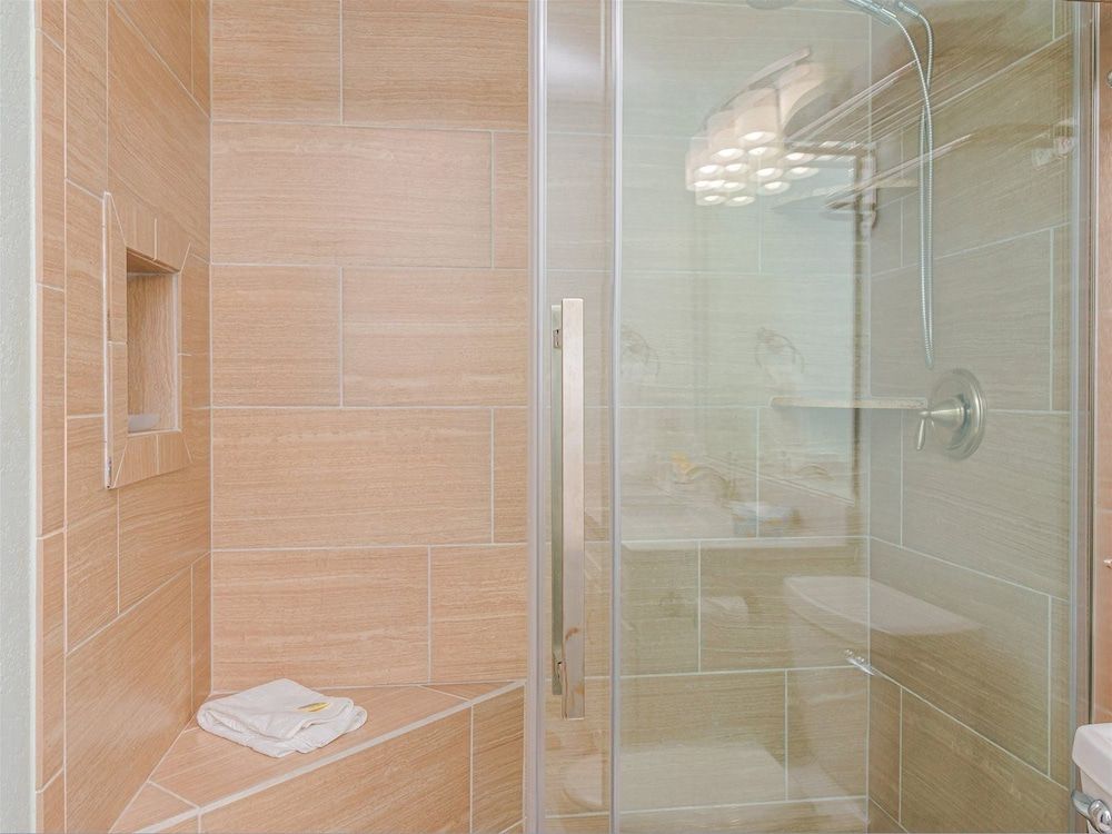 Laguna Reef Condos by VTrips Condo, Multiple Beds, Patio (Water's Edge - No Pets Allowed) 7