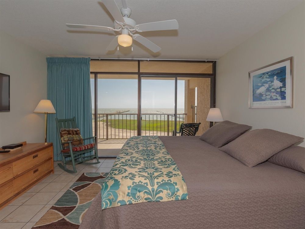 Laguna Reef Condos by VTrips Condo, Multiple Beds, Balcony (Peaceful Pelican - No Pets Allowed) 3
