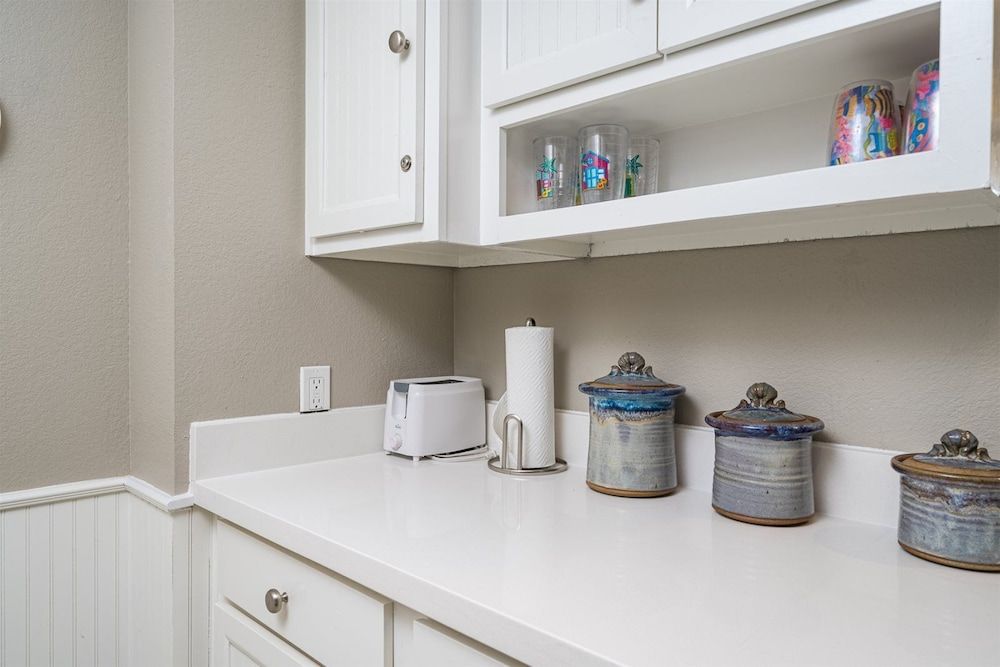 Laguna Reef Condos by VTrips Condo, 1 King Bed with Sofa bed, Balcony (#306 1BR - Cap'm Ken's - Pet Friendly) 7