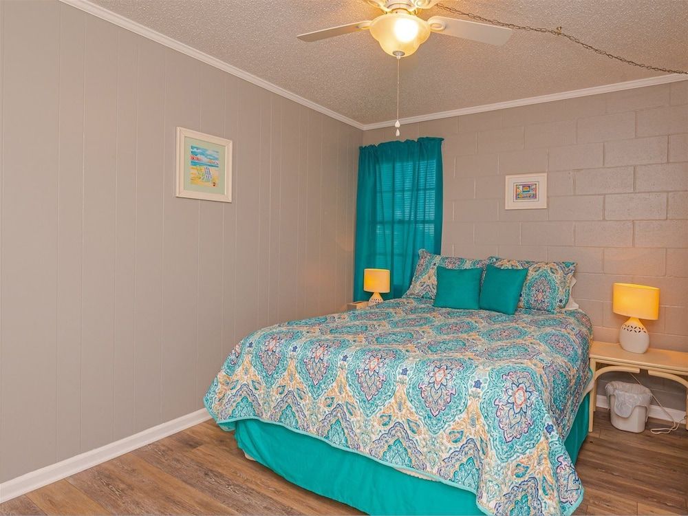 Condo (2 Bedrooms)