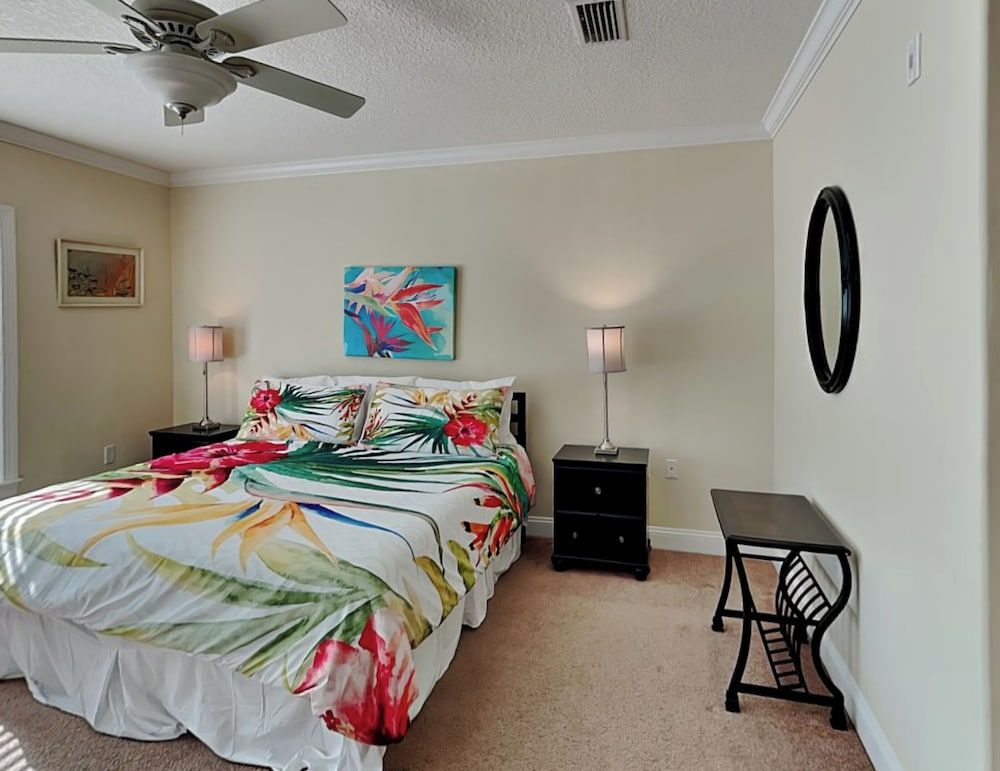 Condo (3 Bedrooms)