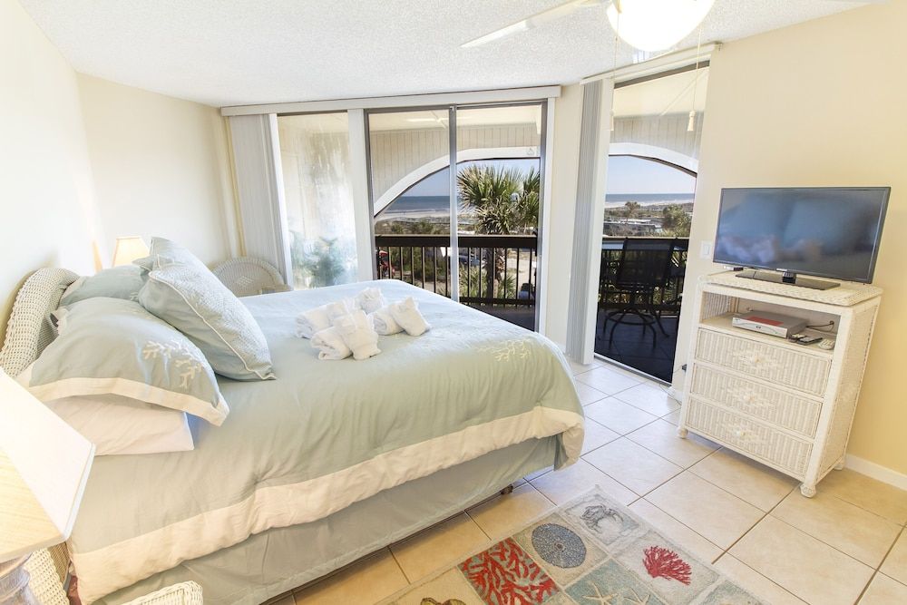 Condo, King, 2 Twin and Sofa Bed, Beach or Water View, Balcony/Patio