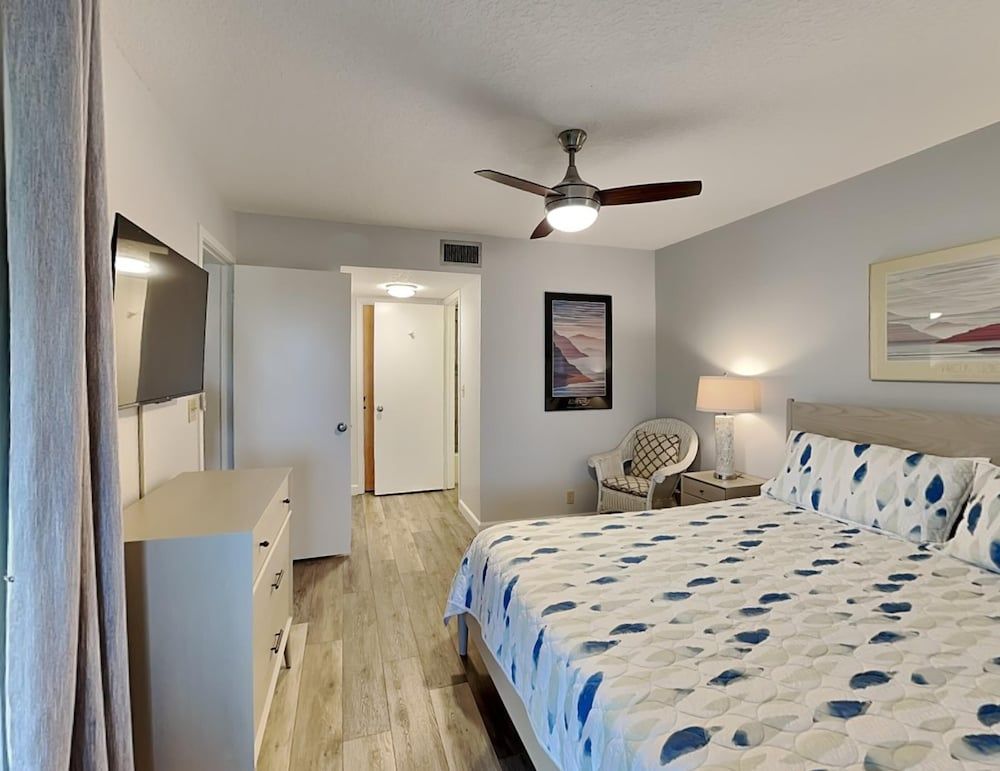 Condo, King, 2 Twin and Sofa Bed, Garden View, Balcony/Patio