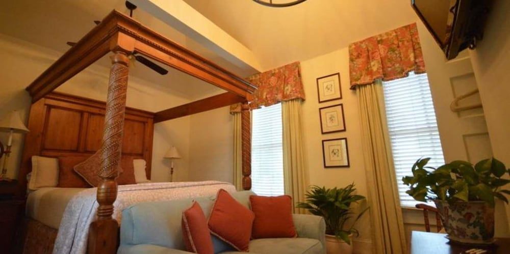 Lavender's Room #10