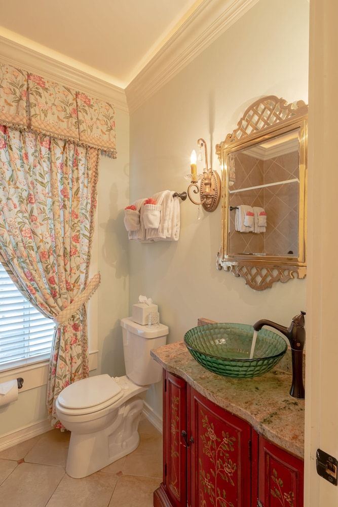 Elizabeth Room, #17