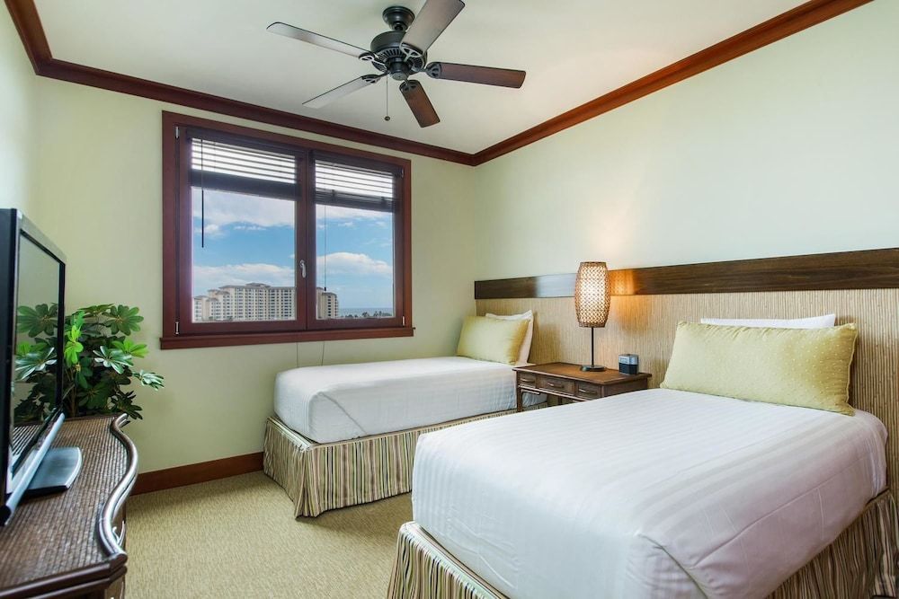 Suite, Multiple Beds (Suite with Sea View)