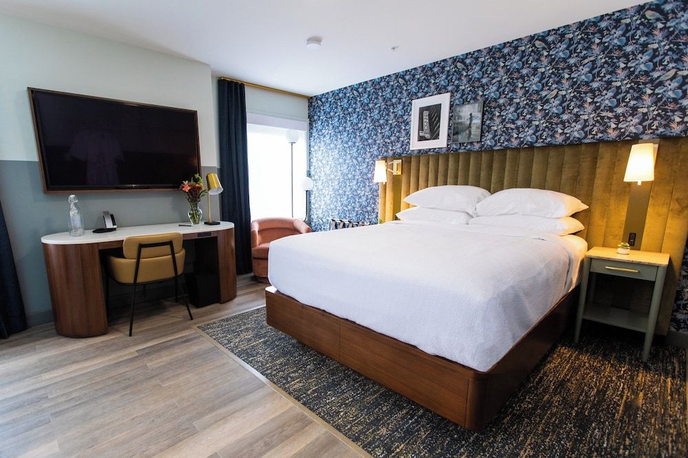 Room, 1 King Bed, Accessible (Cosy, Communications)