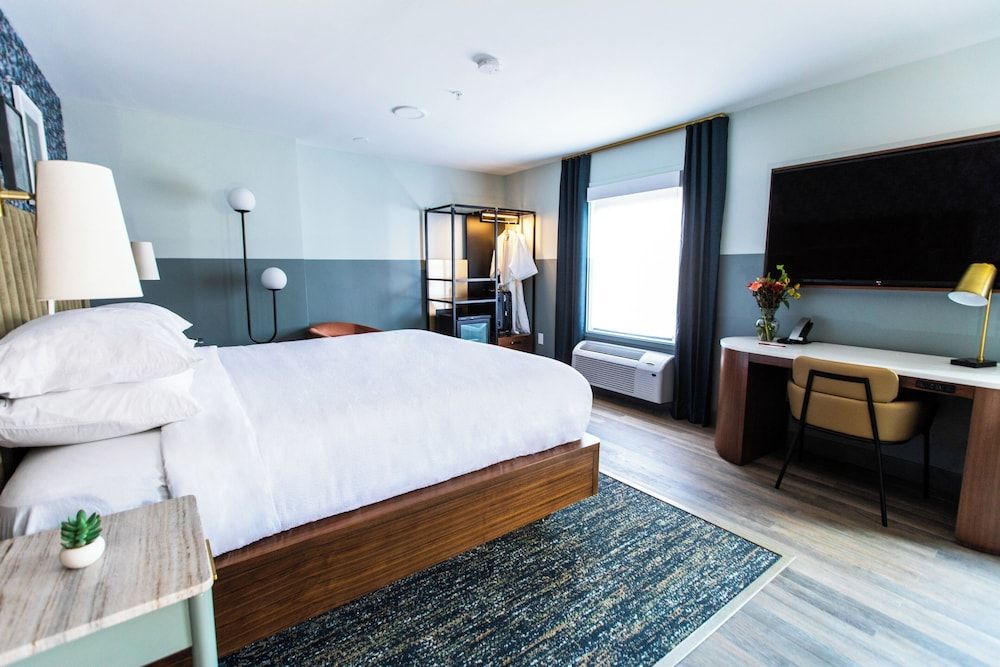 Premium Room, 1 King Bed with Sofa bed