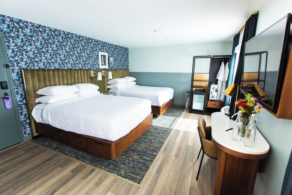 Suite, 2 Queen Beds (Darwin)