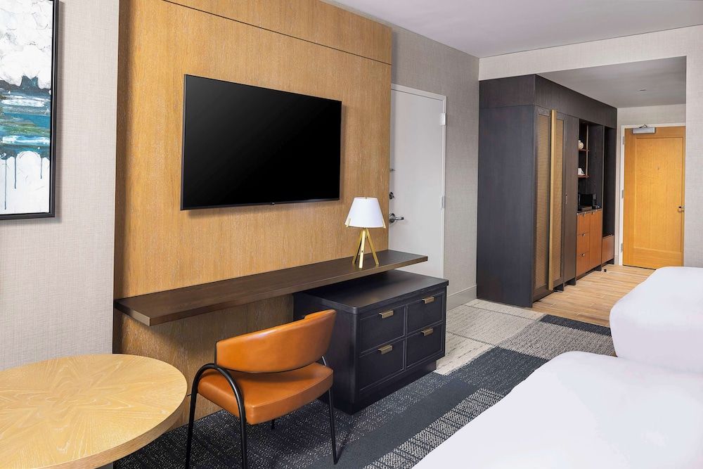 Room, 2 Queen Beds, Accessible (Hearing)