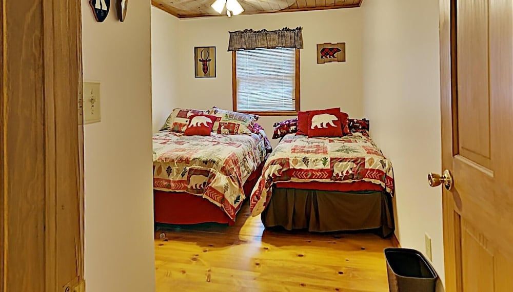 Cabin, Multiple Beds, Patio
