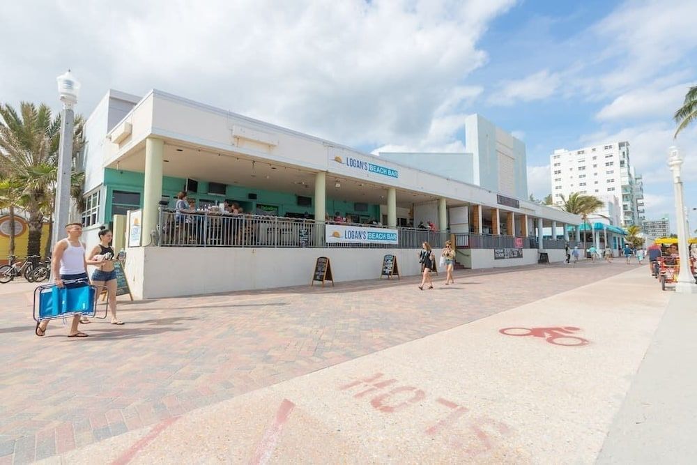 652 City View Studio Hollywood Beach