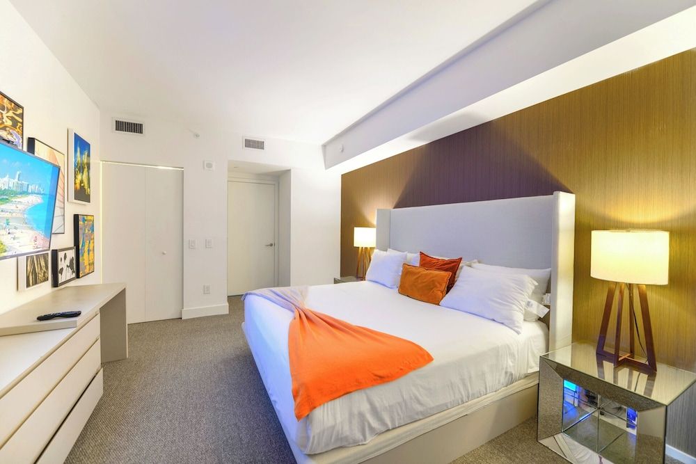 Luxury Apartment, 1 King Bed with Sofa bed, City View
