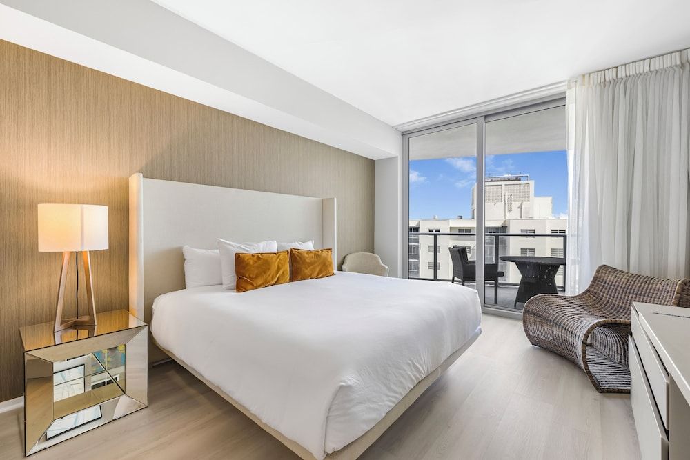 Luxury Condo, 1 Bedroom, City View