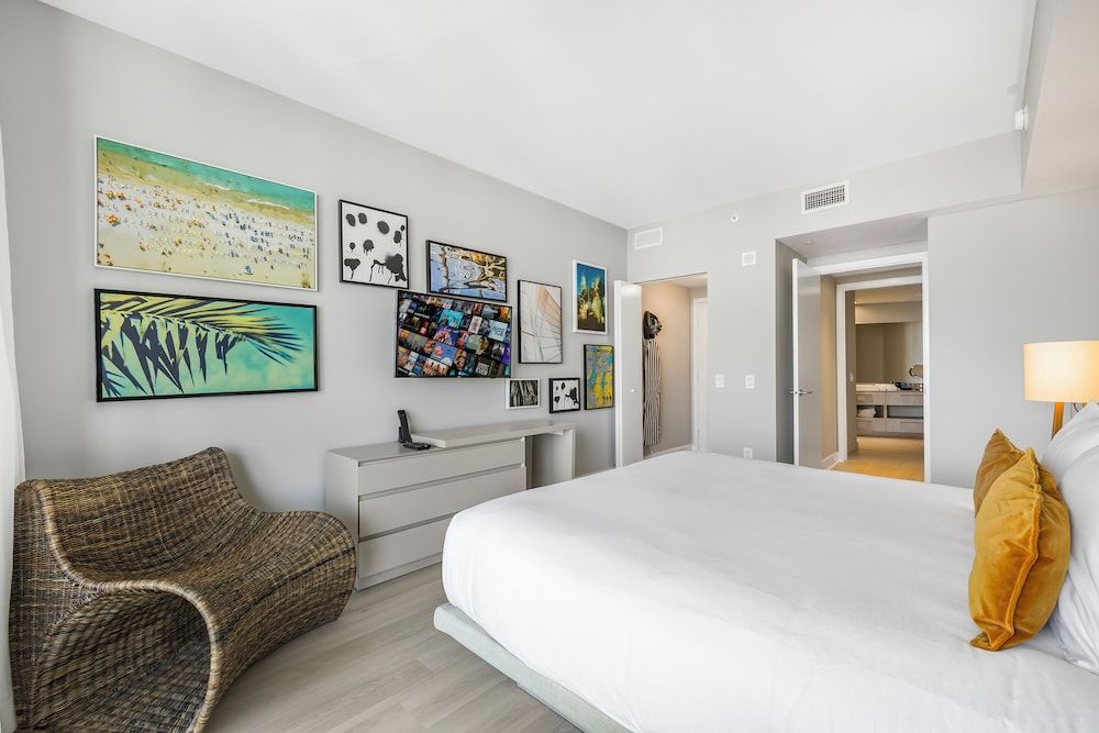 Luxury Condo, 1 Bedroom, City View