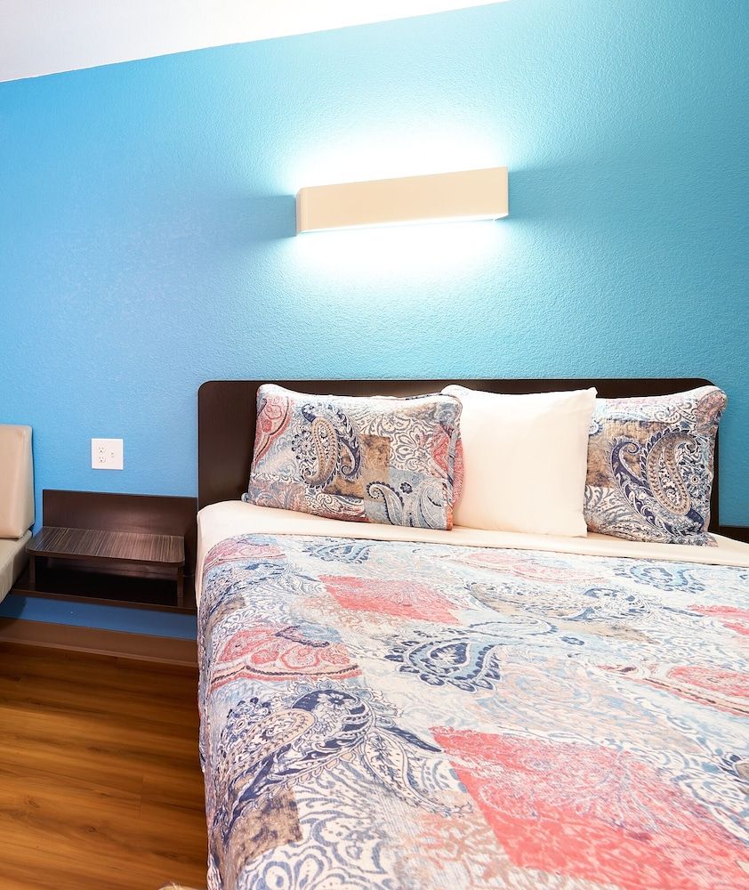 Emblaze Hotel Deluxe Room, 2 Queen Beds