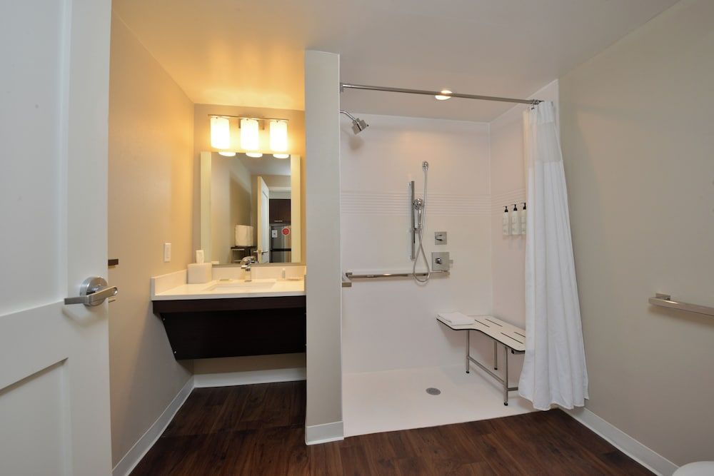 Towneplace Suites By Marriott Raleigh-Durham Airport/Morrisville Studio, 1 King Bed with Sofa bed (Mobility/Hearing Accessible, Tub) 4