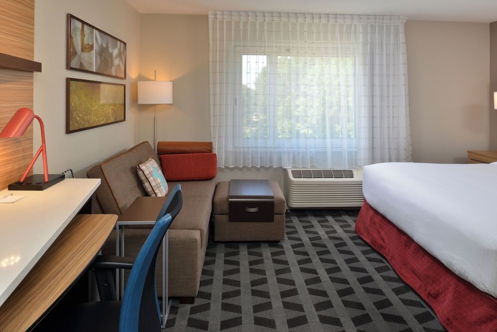 Towneplace Suites By Marriott Raleigh-Durham Airport/Morrisville Studio, 1 King Bed with Sofa bed 3