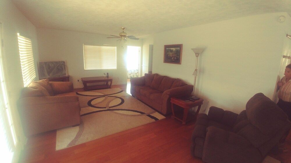 Double R Guest Ranch Family Cottage 5