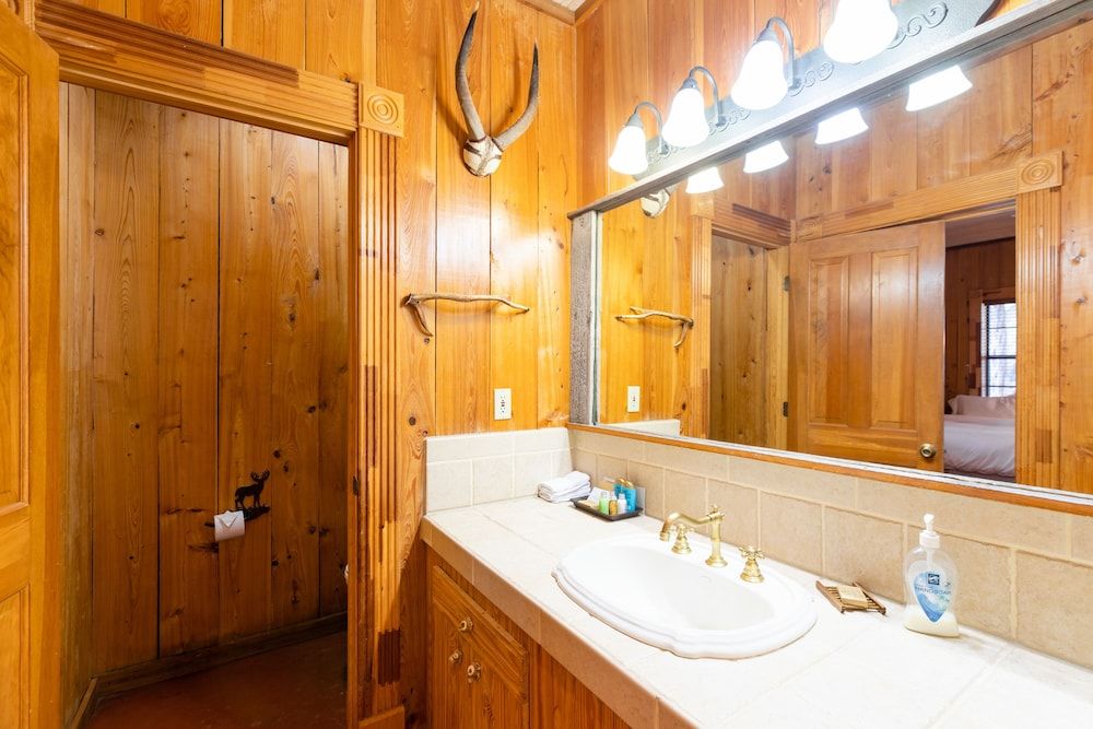 Y.O. Ranch Headquarters Premium Cabin, 2 Queen Beds, Garden Area 4