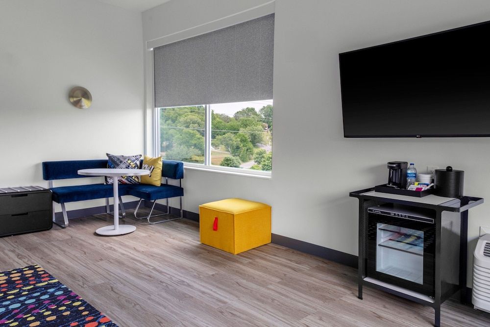 Loft, 1 King Bed