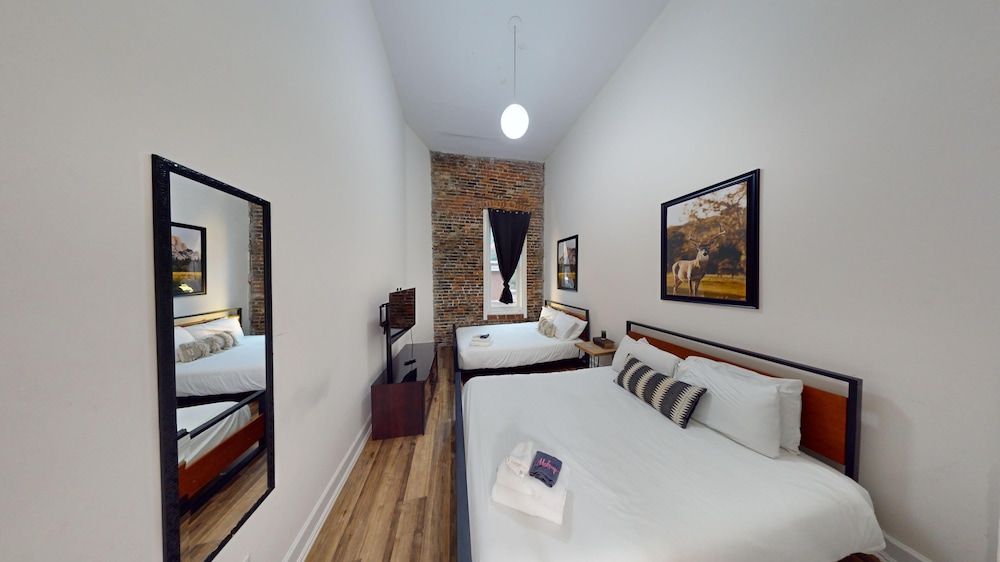 The Green Room Suite