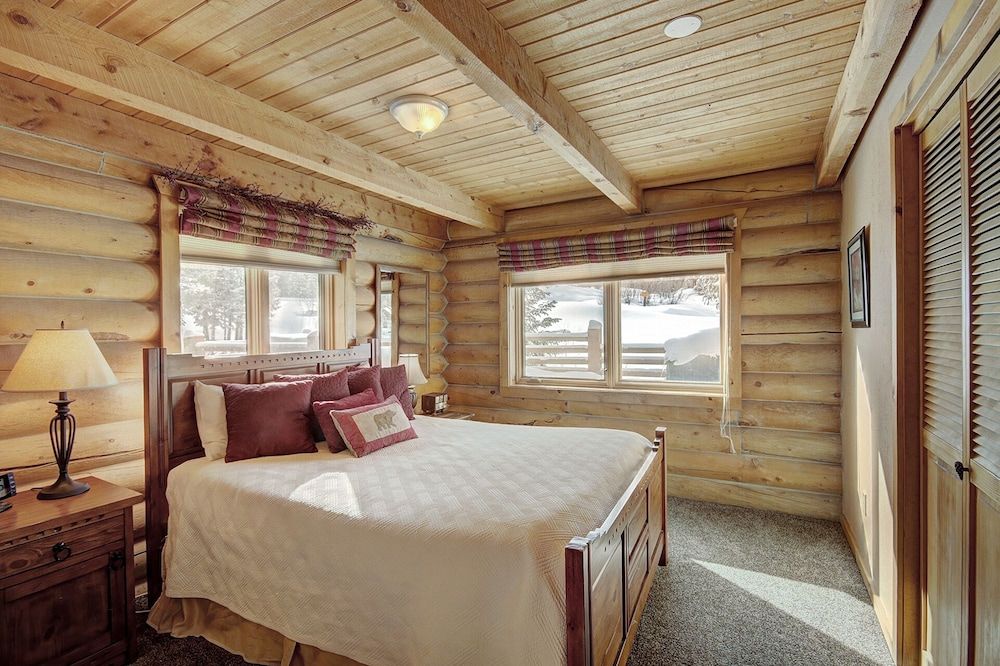 Deluxe Cabin