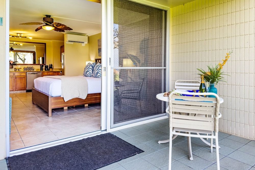 Napili Shores G157 Studio Bedroom Condo by RedAwning Studio 4