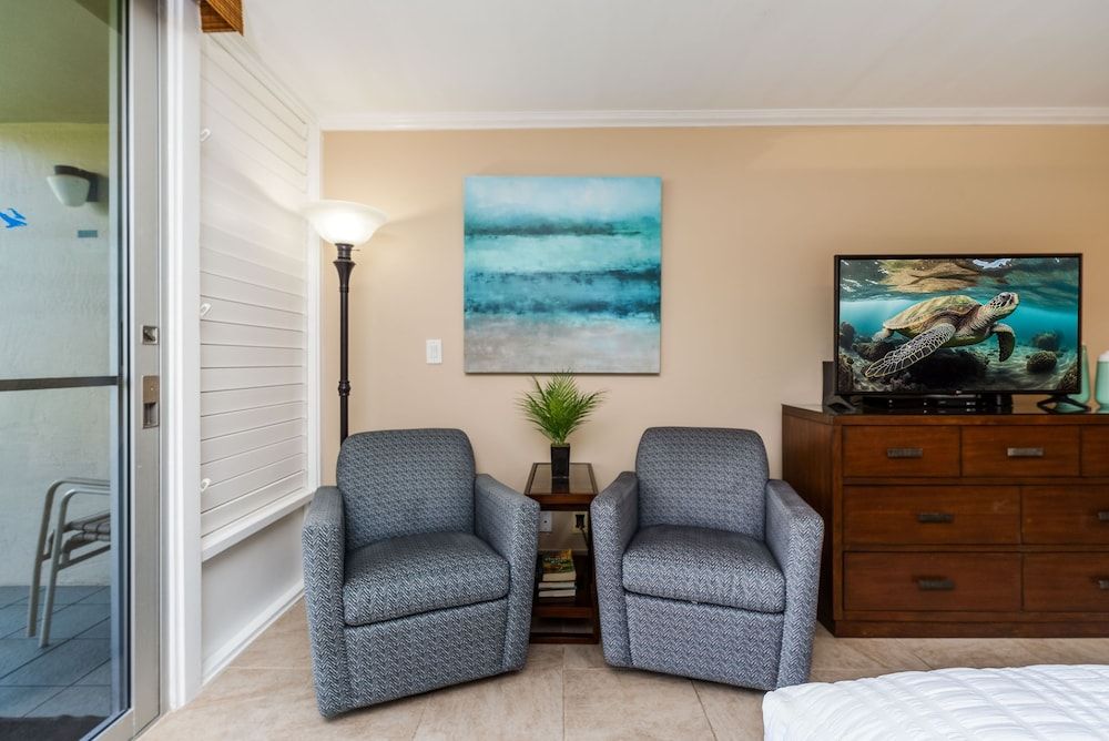 Napili Shores G157 Studio Bedroom Condo by RedAwning Studio 16