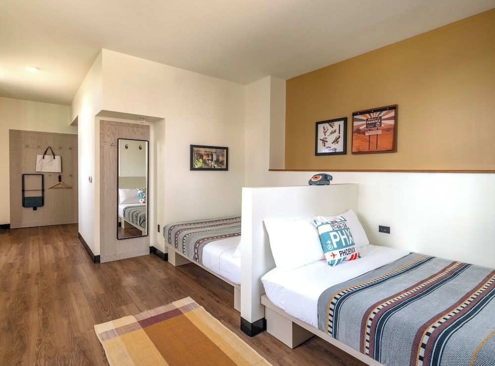Moxy Phoenix Downtown Urban Queen Room with Two Queen Beds 2