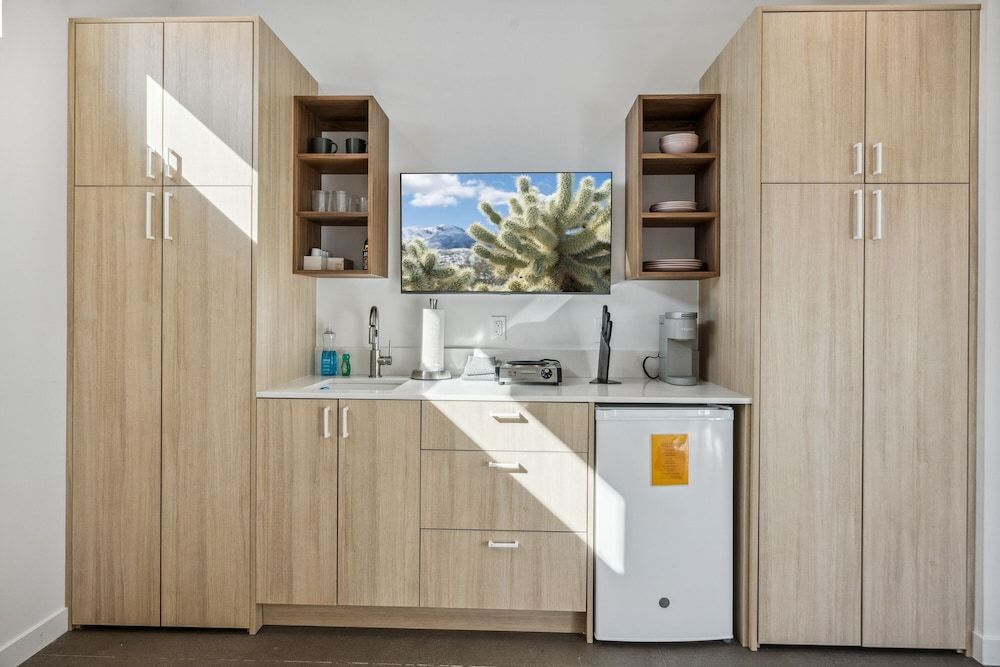 4Square Complex Classic Studio 8