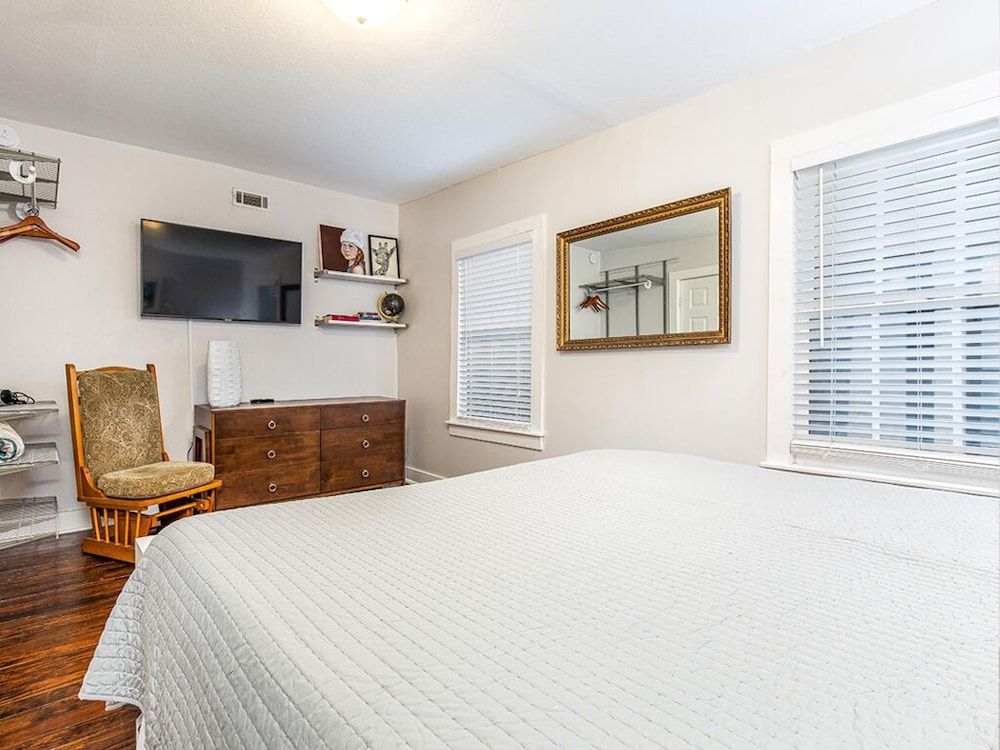 Huntingdon House House, Multiple Beds, Kitchen, Garden View 6