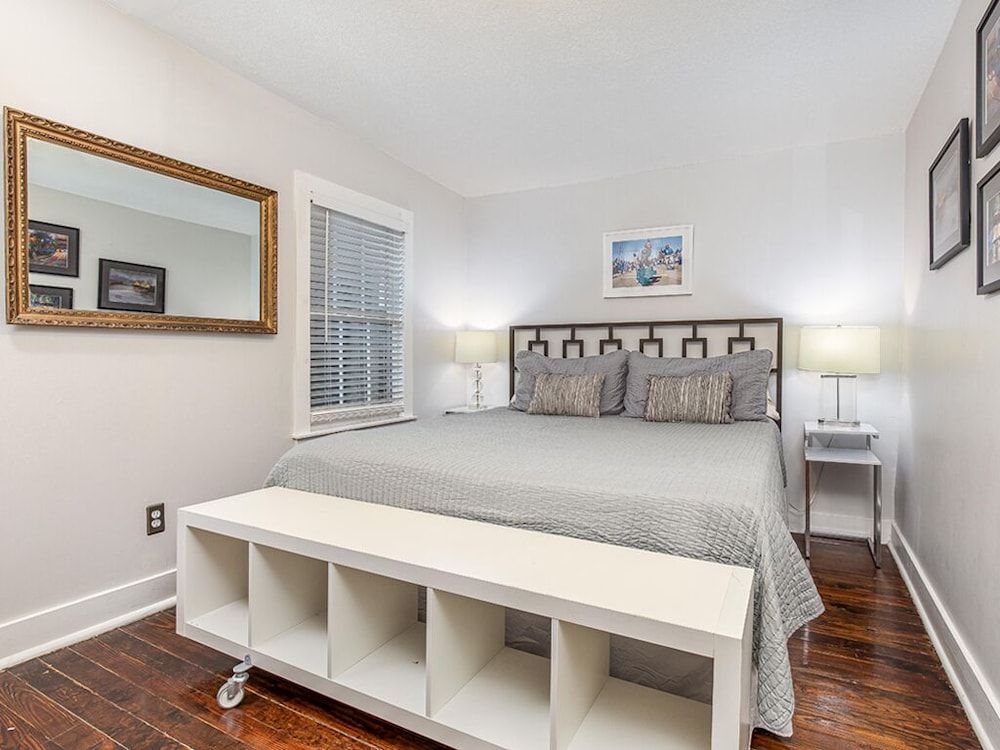 Huntingdon House House, Multiple Beds, Kitchen, Garden View 4