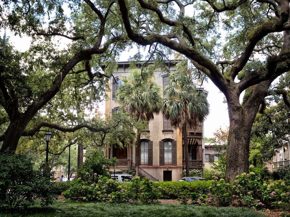 undefined Southern Belle Carriage House 4