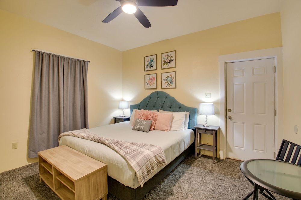 House (2 Bedrooms)