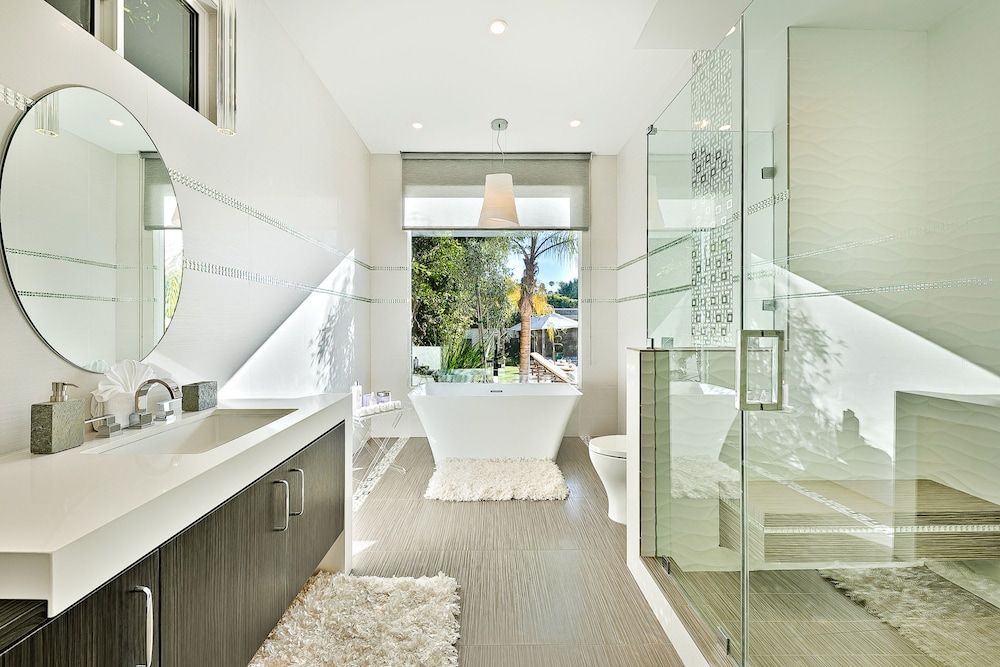 Luxury Villa, Multiple Bedrooms, Private Pool, Poolside