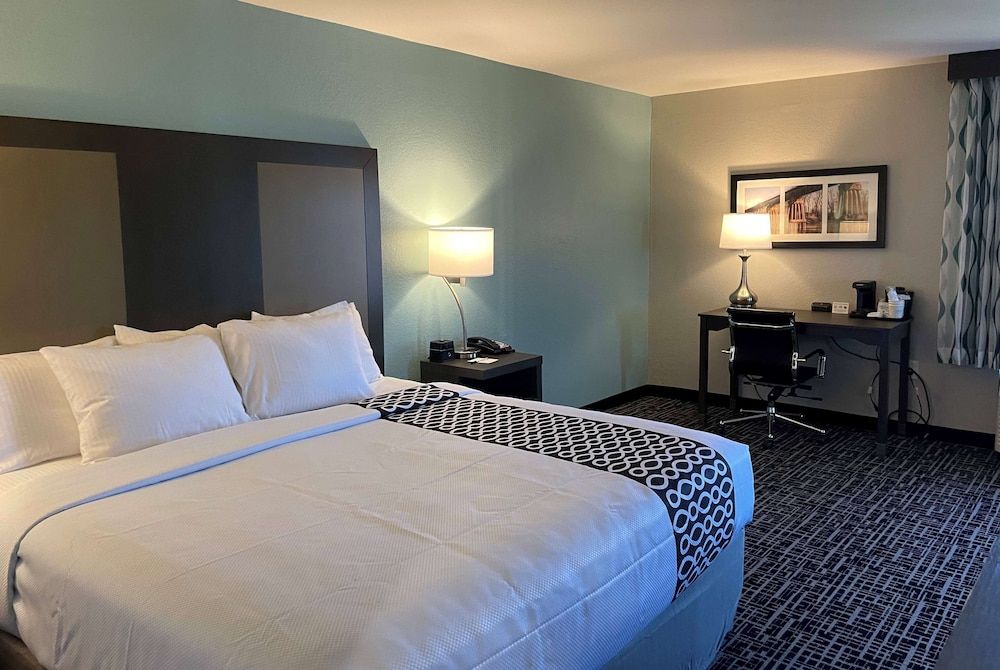 Room, 1 King Bed, Non Smoking