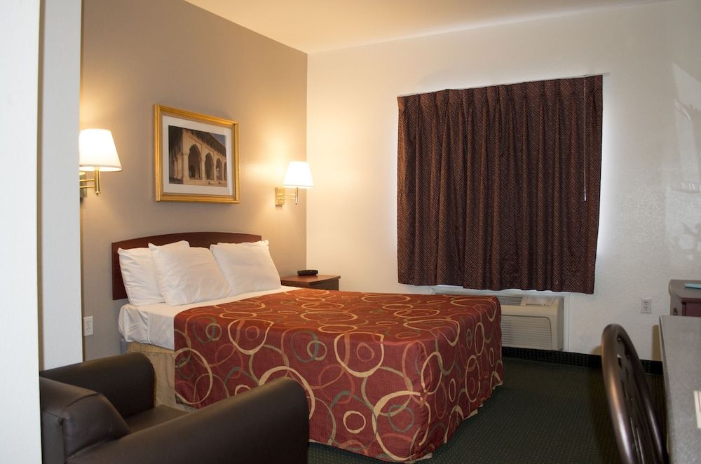 undefined Siegel Select Flamingo 3