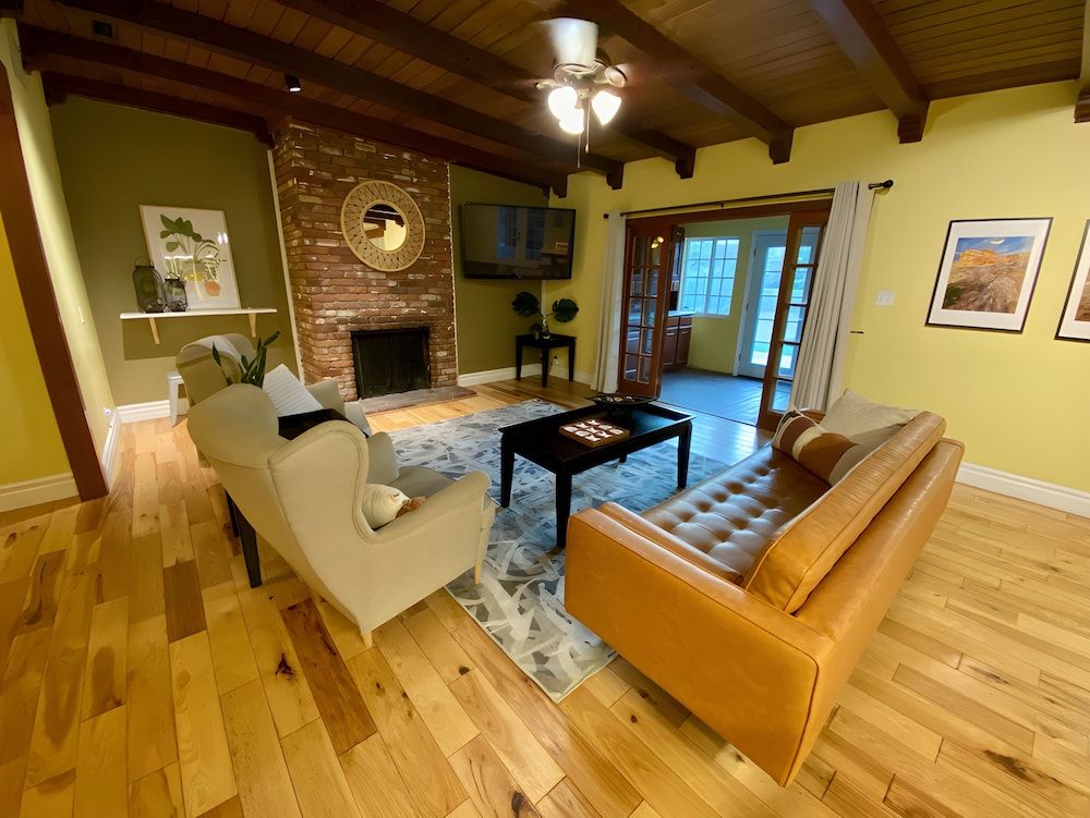 Las Vegas Pool House Family House 10