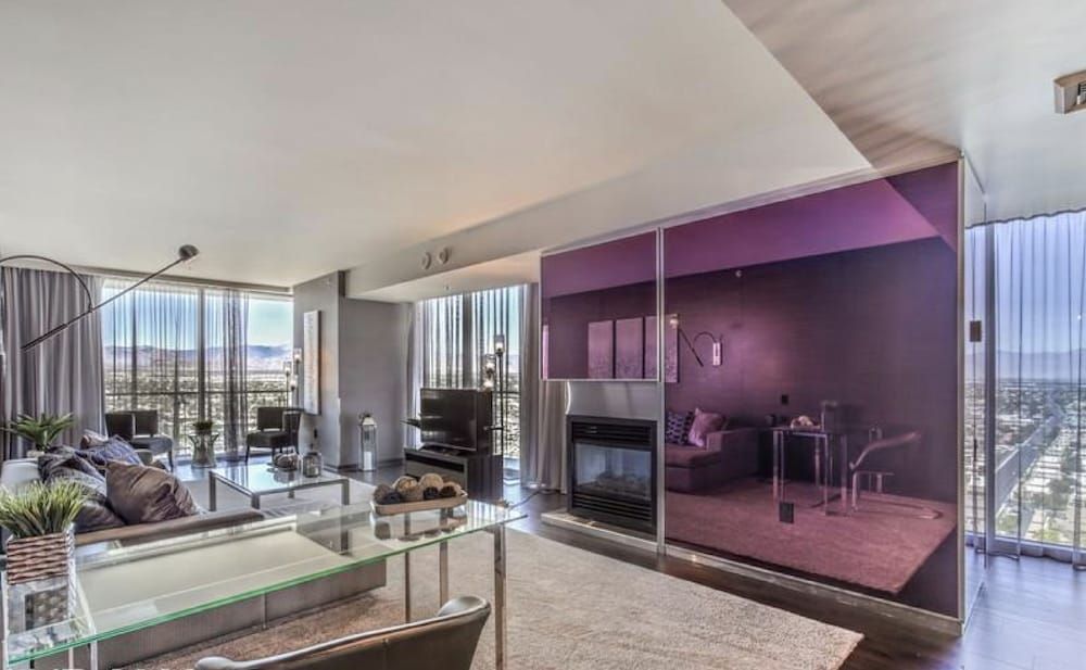 Palms Place Vacation Suites Collection Exclusive Suite, 1 Bedroom, City View 15