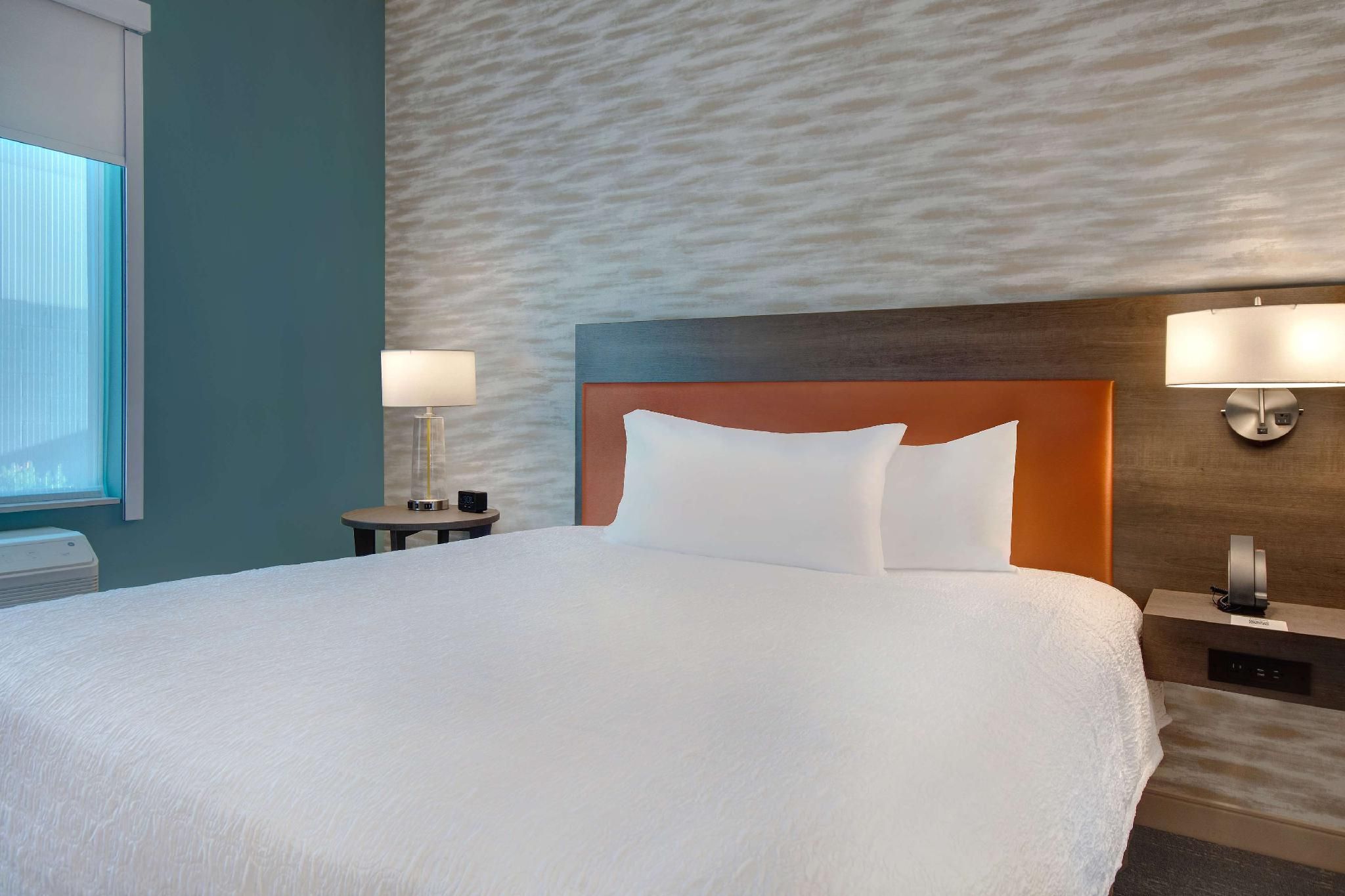 Home2 Suites By Hilton Las Vegas North 1 King Hearing Accessible Studio Suite 9