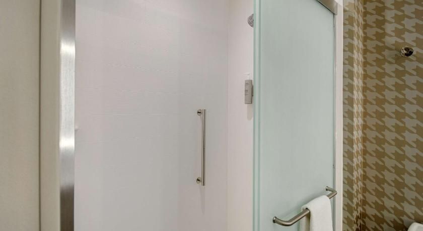 Home2 Suites By Hilton Las Vegas North 1 King Hearing Accessible Studio Suite 12